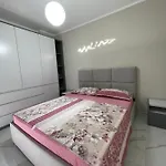 Modern Beachfront Διαμέρισμα Σαράντα