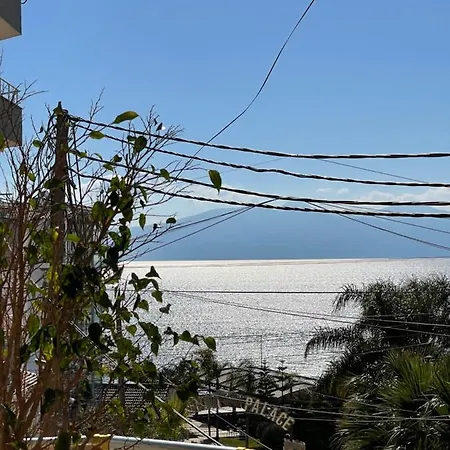 アパート Modern Beachfront Sarandë