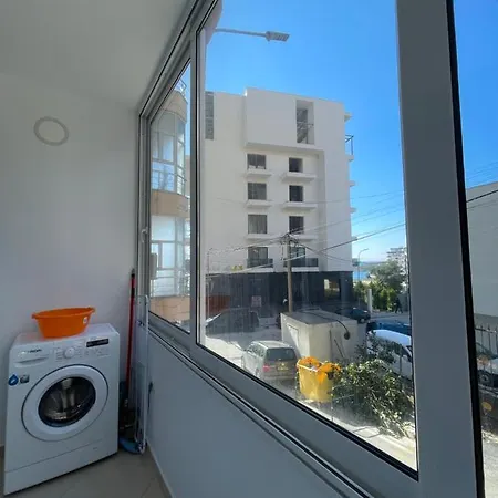 Modern Beachfront Appartamento *