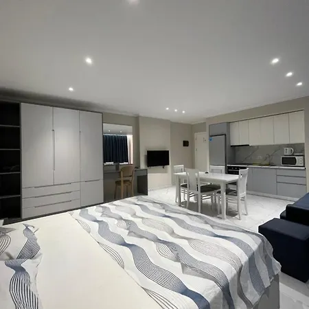 Modern Beachfront Appartamento