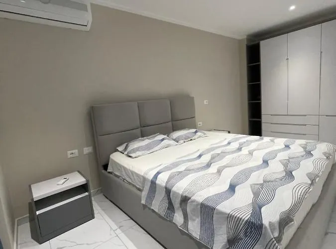 Modern Beachfront Appartamento Sarandë
