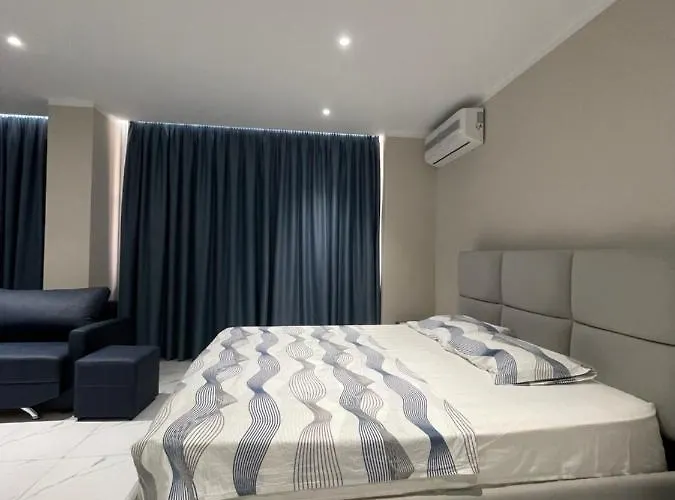 Modern Beachfront Appartamento Sarandë